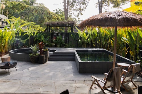 Magnesium vs Chlorine Pools: How to Decide