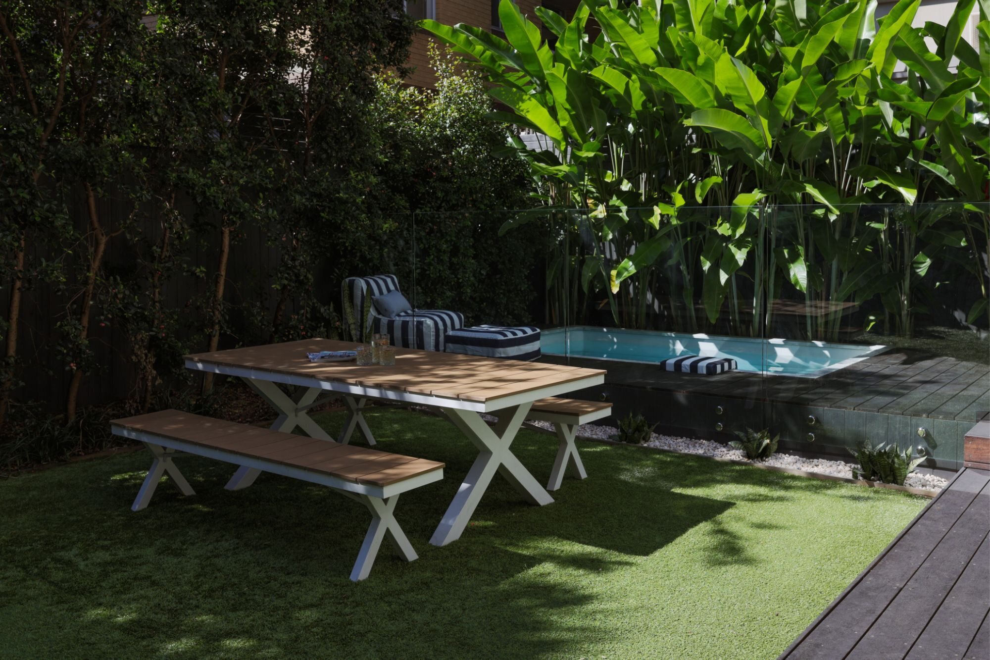 Plungie Studio plunge pool in a small coastal backyard in the heart of Bondi. Showcasing a multi-purpose indoor-outdoor living space.