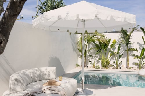 The Best Features and Accessories to Upgrade Any Plunge Pool