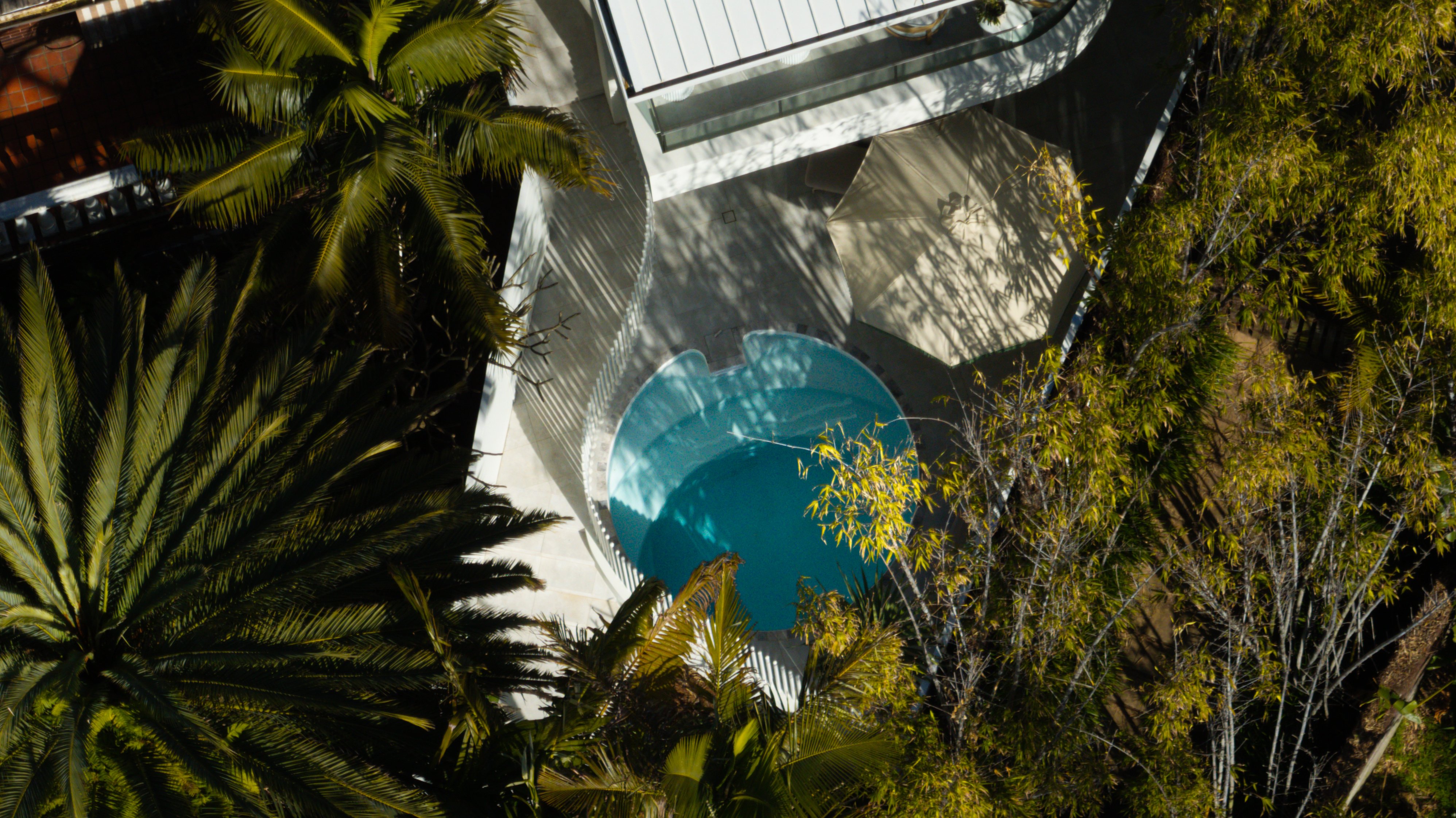 bali style pool area