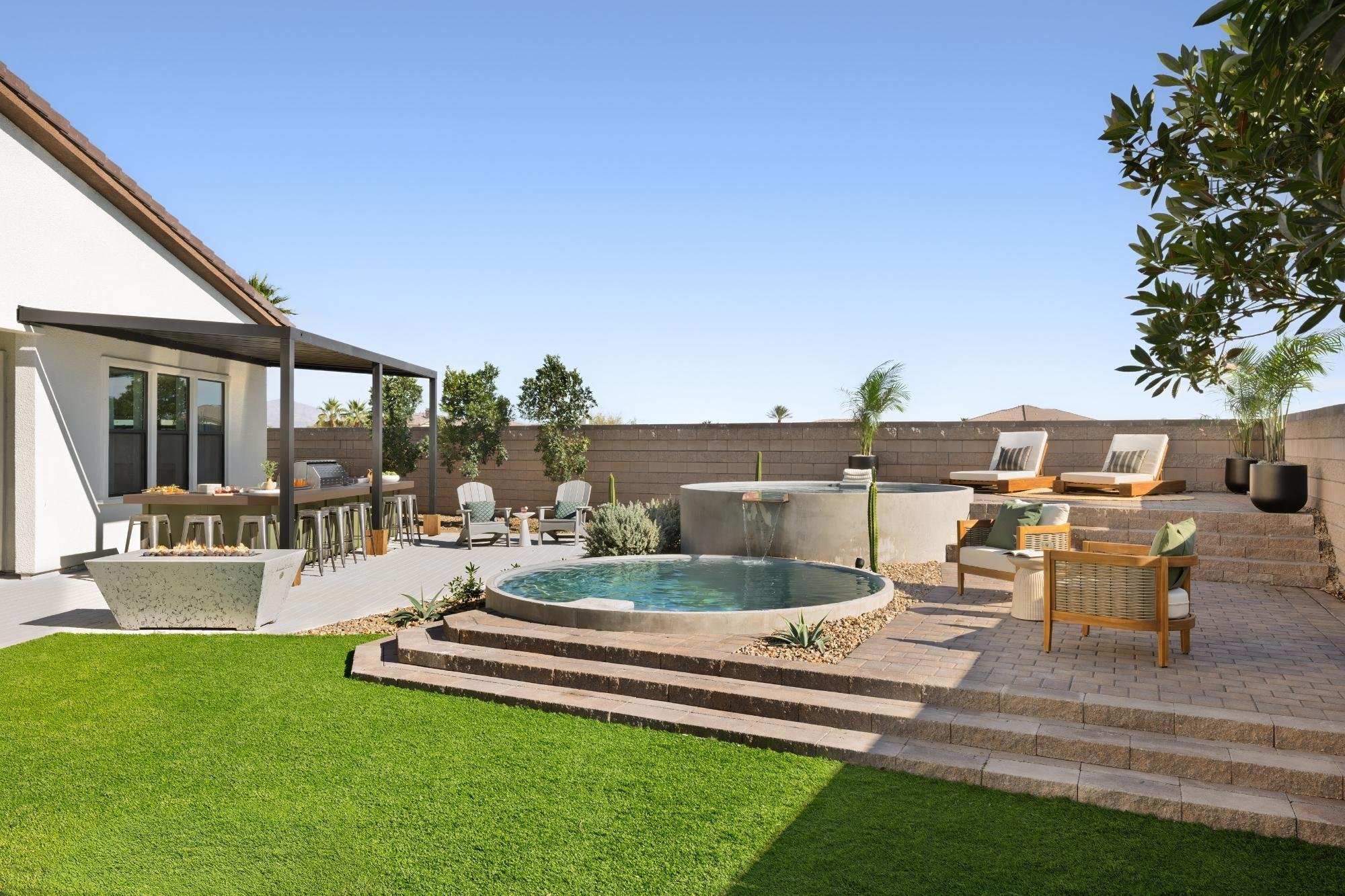 RTB House 3 - Mina and Vernon - Project gallery (1)