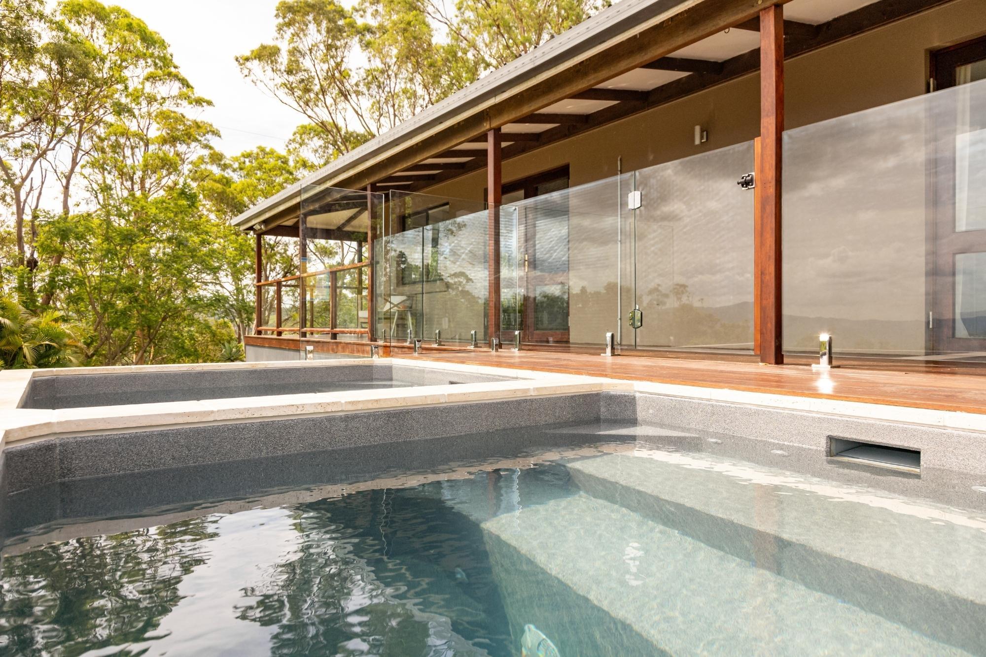 Plungie Quad - Web page, banner 3